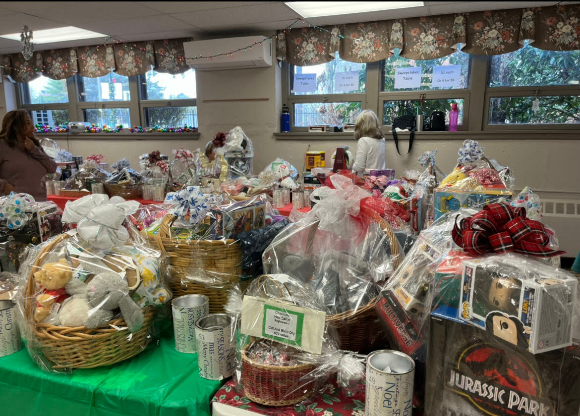 St. Mark’s hosts annual Christmas Bazaar | The Long Island Advance